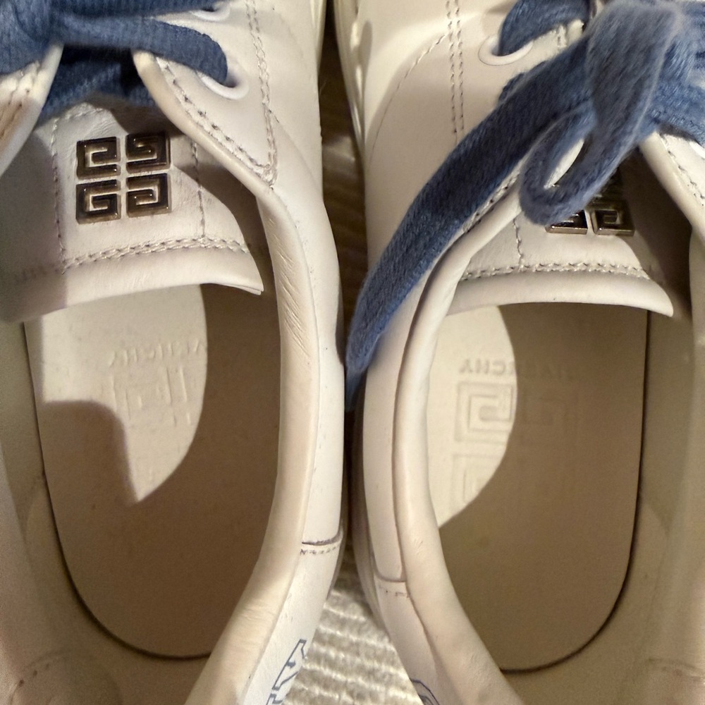Givenchy Women's Sneakers in White with Navy Laces - Picture 2 of 8